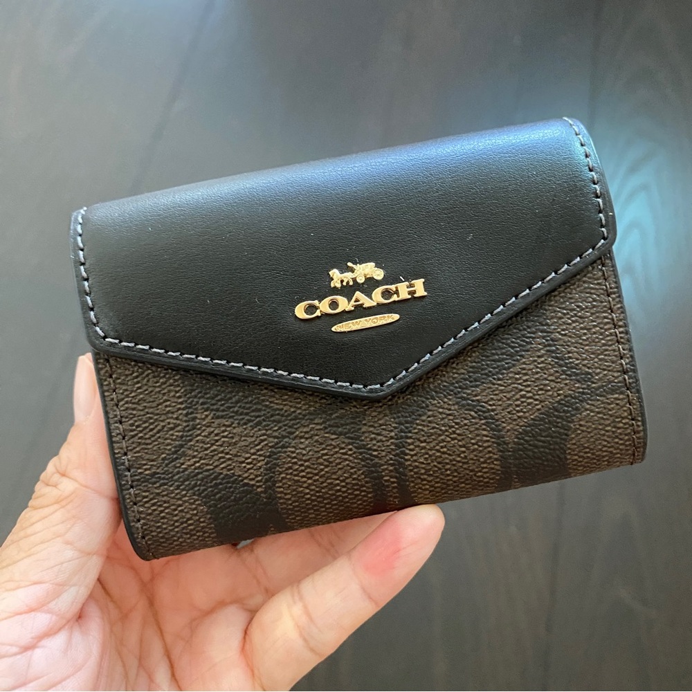 NWT Coach Flap Card Case In Signature Canvas CH202